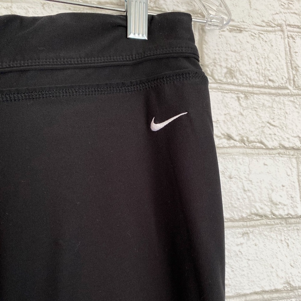 Nike Dri-Fit Black Wide Leg Capri Pants Small - Picture 2 of 5